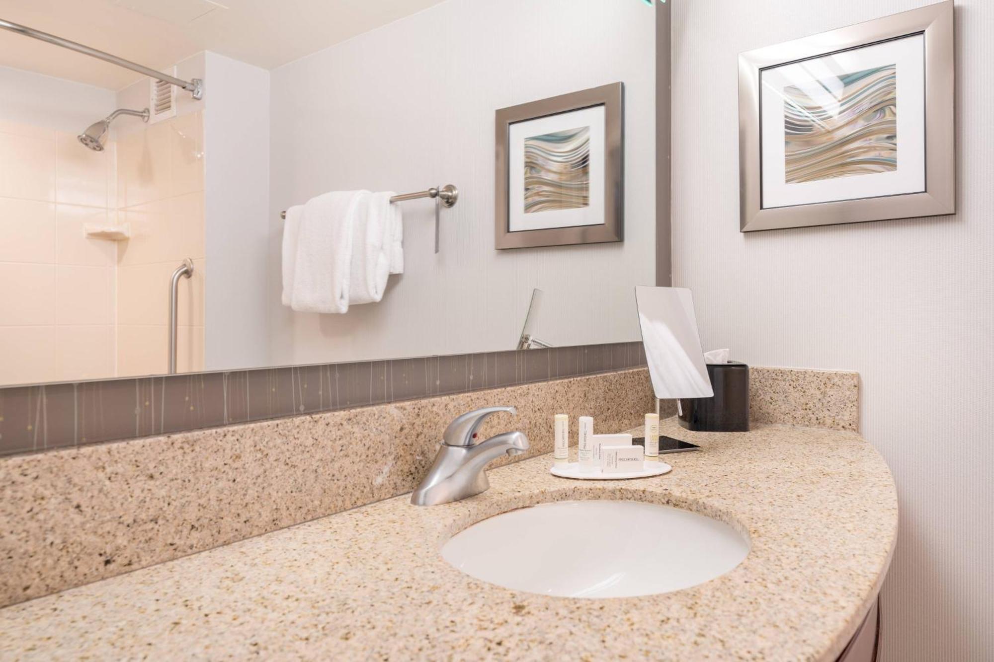 Courtyard By Marriott Silver Spring Downtown Exteriör bild